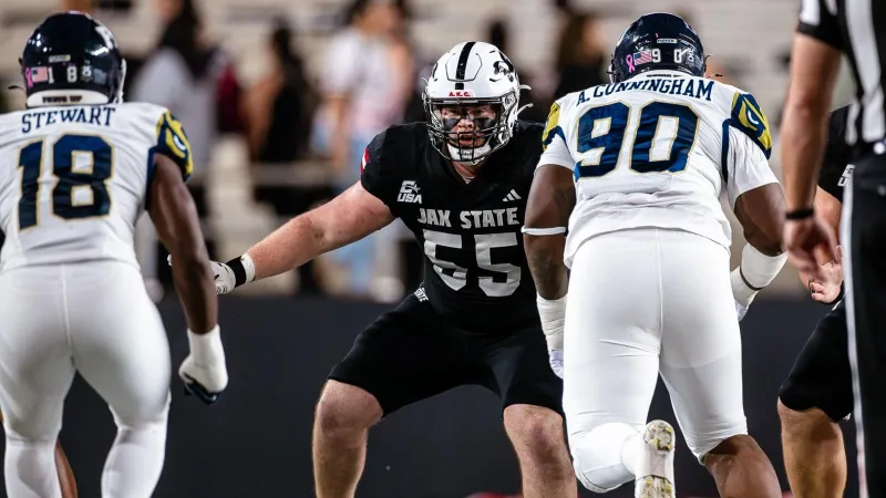 Walker Named CUSA Lineman of the Week