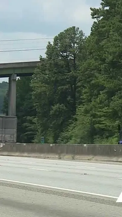 2 to 3 seconds of distracted driving could mean life or death (Video)