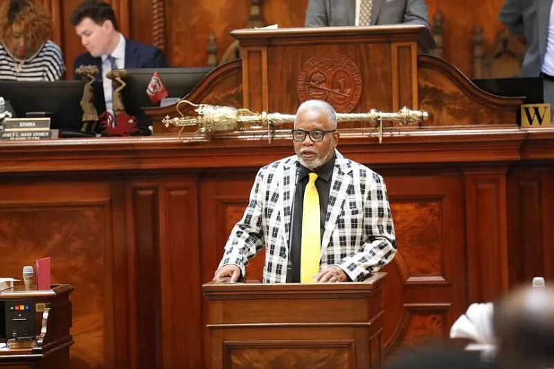 Redistricting plan moves forward