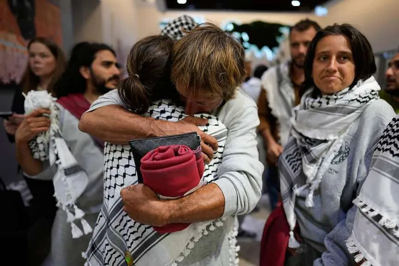 Israel deports flotilla participants