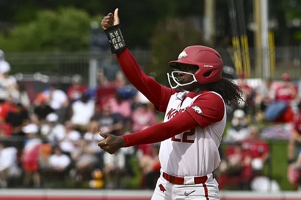 Dakota Kennedy's postseason form key to Arkansas softball's Super Regional Game 1 win over Duke