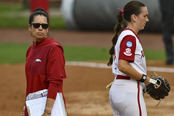 Commentary: Why did the NCAA start the Arkansas-Duke game anyway?