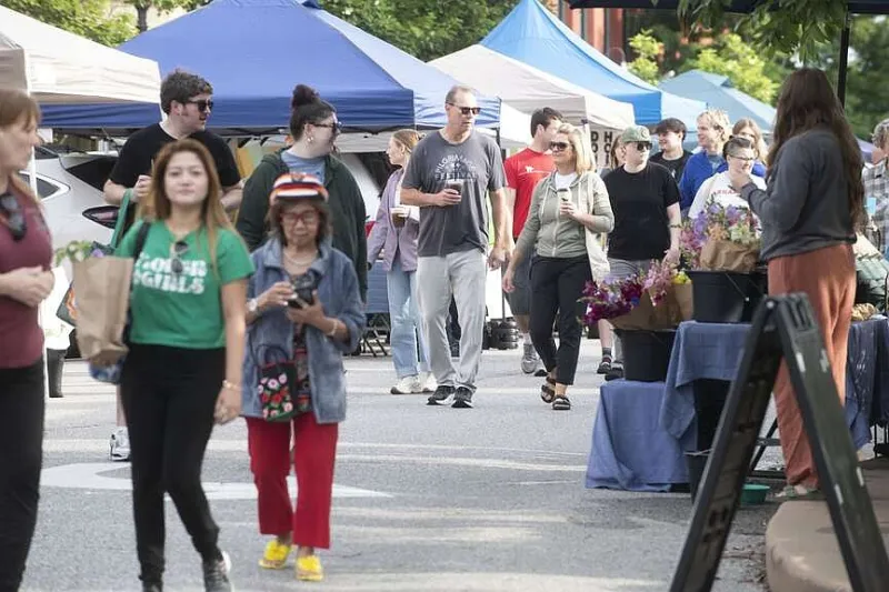 Fayetteville adds nearly 3,000 residents in one year, U.S. Census Bureau estimates show