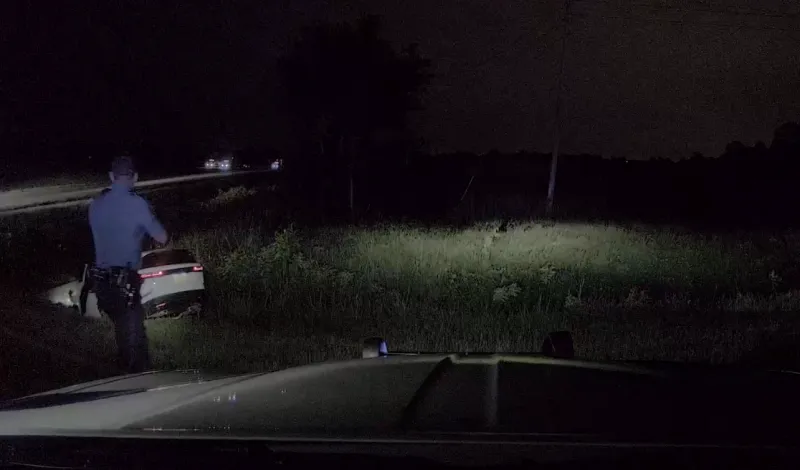 VIDEO: Troopers Stop Vehicle At Gunpoint After Pursuit From Memphis-Arkansas Bridge