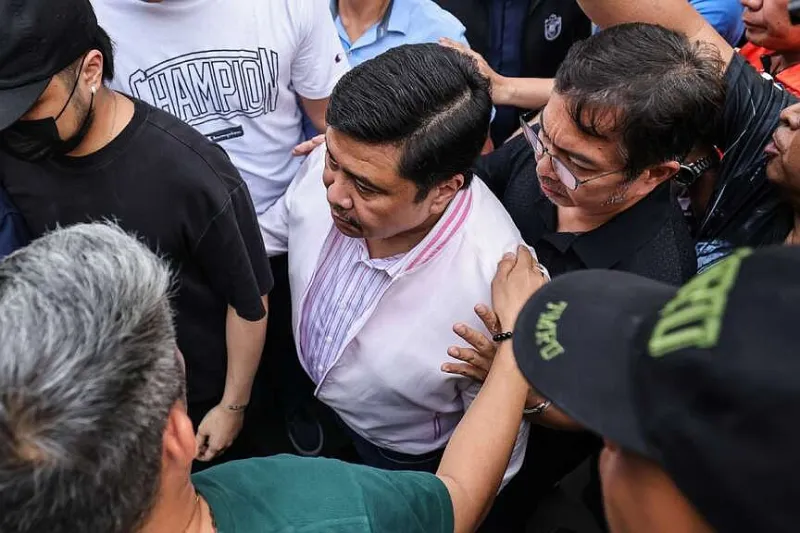 Anti-graft court orders Philippine senator's arrest