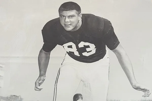 Arkansas football great Bobby Crockett, who helped beat Texas twice, dies at 83
