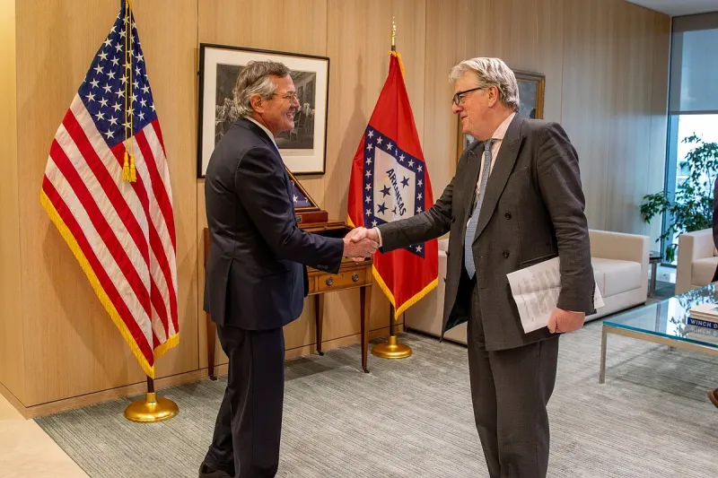 Arkansas' Warren Stephens marks first year as U.S. ambassador to United Kingdom