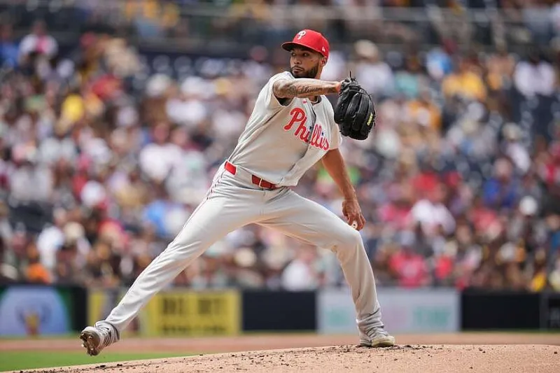 Phillies ace Sanchez closes on Hershiser's MLB record with 44 2/3 straight shutout innings