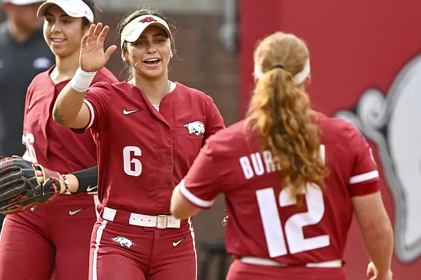 Arkansas softball's Ella McDowell, Payton Burnham returning for junior seasons