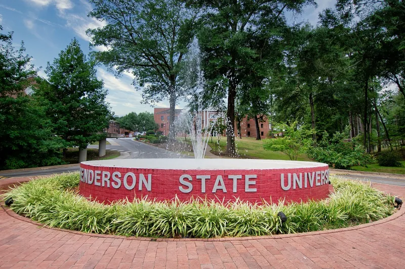 Three Henderson State University students join program to enter medical school without taking MCAT