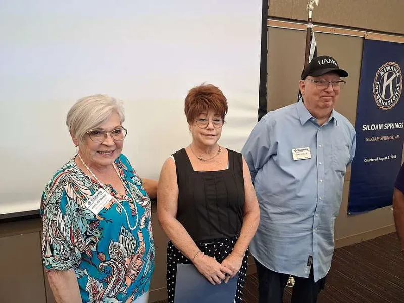Kiwanis Club of Siloam Springs holds meeting