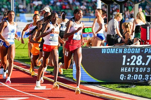Sanu Jallow-Lockhart breaks NCAA prelim record, Arkansas women's track advances 7 to finals