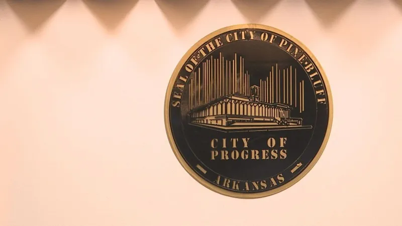 After weeks of debate, Pine Bluff council votes down citywide minimum housing ordinance