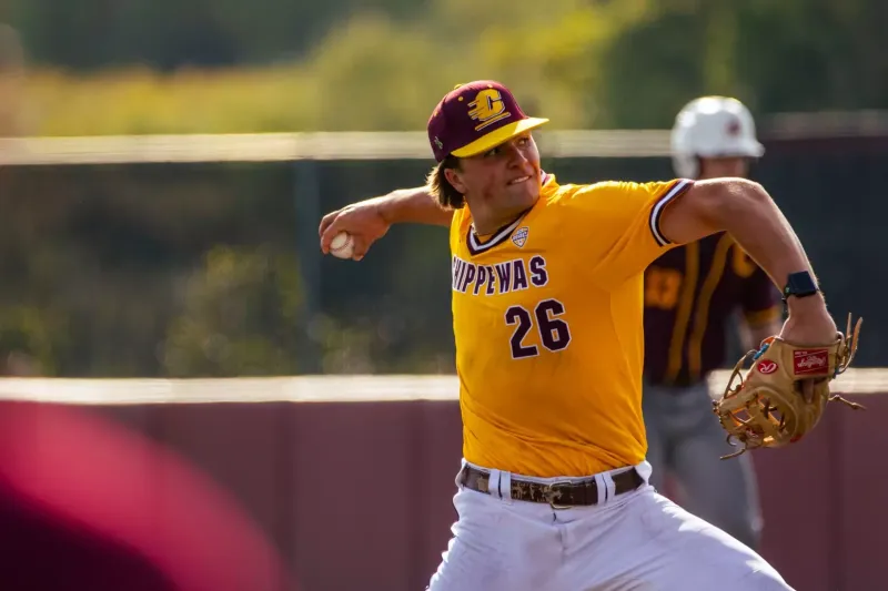 Arkansas baseball nabs portal arm from Central Michigan