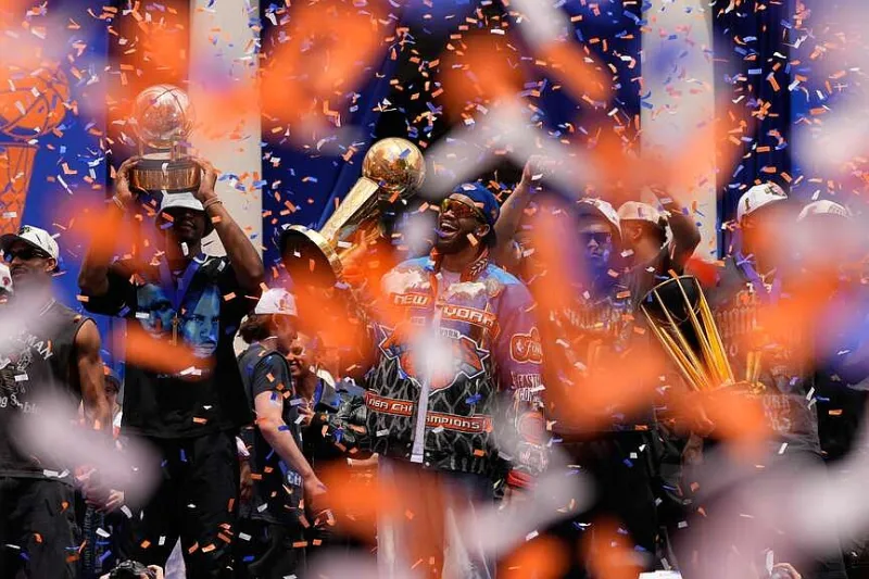 Knicks revel in their NBA victory parade