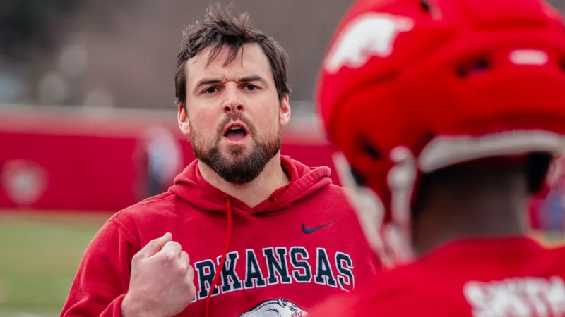 Razorbacks add Texas linebacker Bryce Breeden as 23rd commit