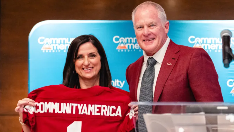 Hawgs Illustrated's Christina Long on naming rights, more on Hogs