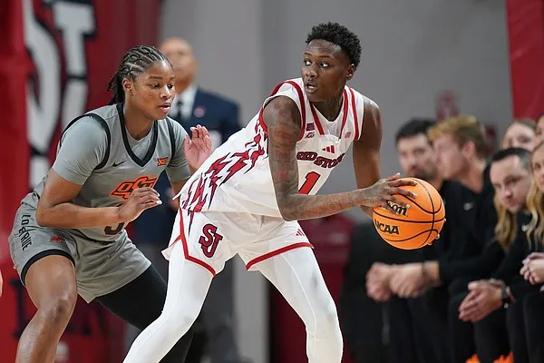 Arkansas women's basketball's Beautiful Waheed embraces fresh start, new system