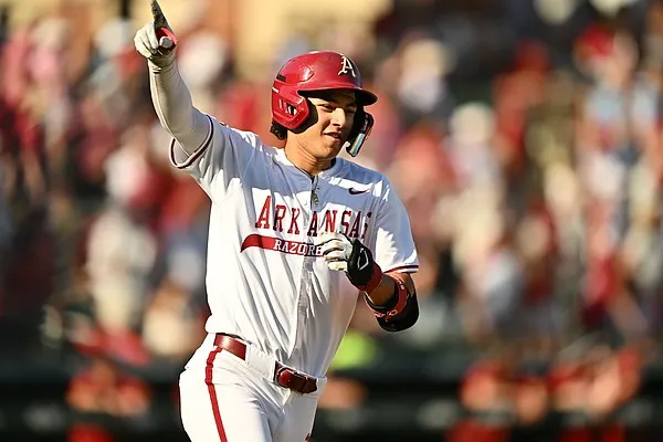 Arkansas baseball freshman Alexander Peck enters transfer portal on final day