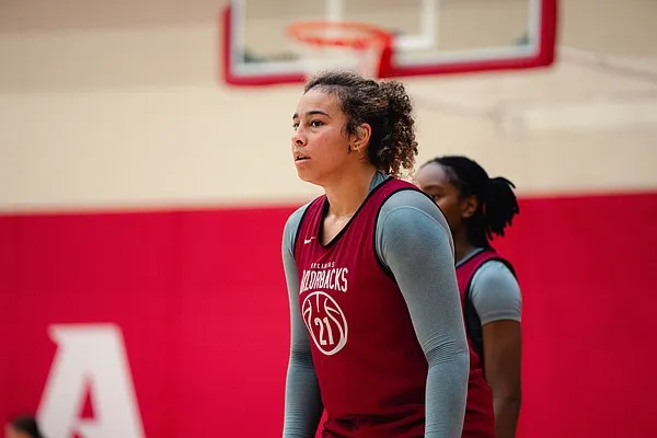 'Mismatch player' Kyiah Prestridge gives Arkansas women's basketball a versatile weapon