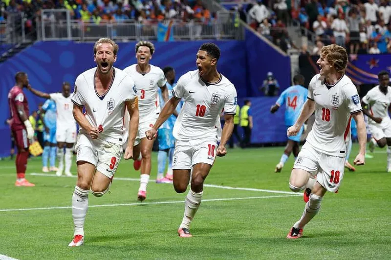 Kane scores twice in comeback