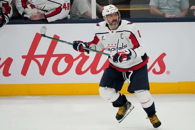 Ovechkin re-signs, preps for 22nd NHL season