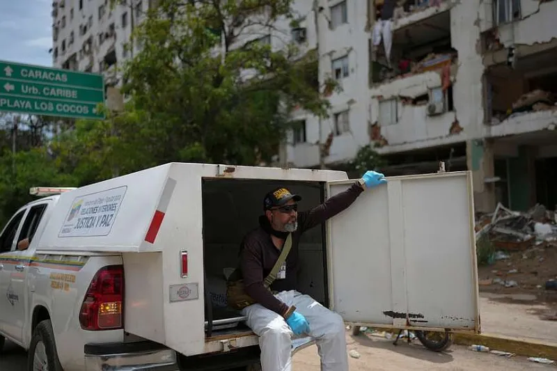 Venezuelans rush to ID bodies