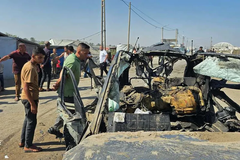 Hamas ends government in Gaza, readies for panel