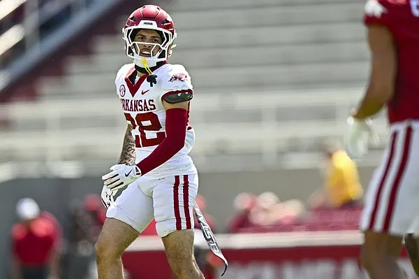 Arkansas freshman DB Tay Lockett says 'there isn't anything like' the Razorbacks