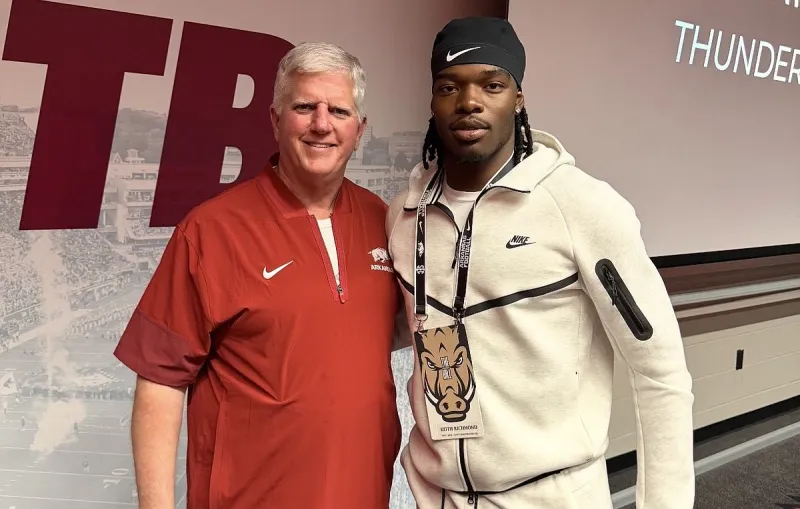 Get to know: Arkansas DE pledge Keith Richmond