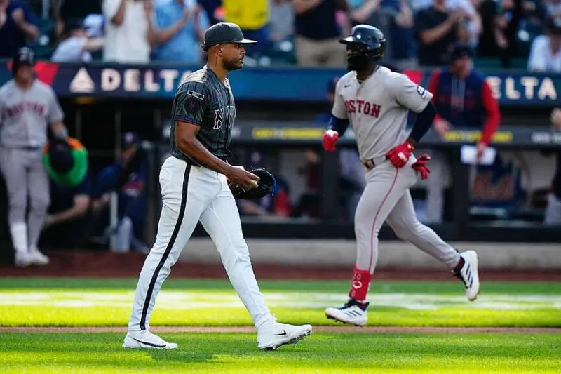 Red Sox extend winning streak to eight games