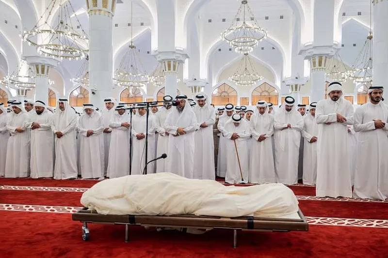 Former ruler of Qatar dies