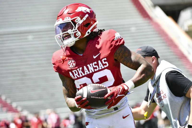 Freshman running back TJ Hodges showing off speed in first year with Arkansas football