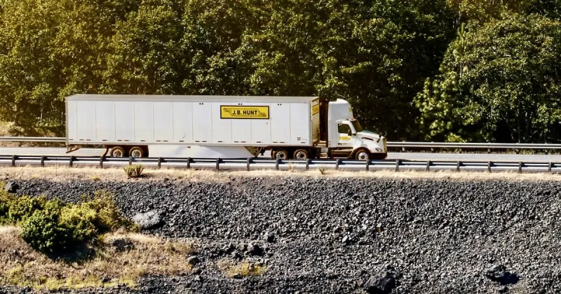 J.B. Hunt Q2 earnings jump 40%, revenue up 19%