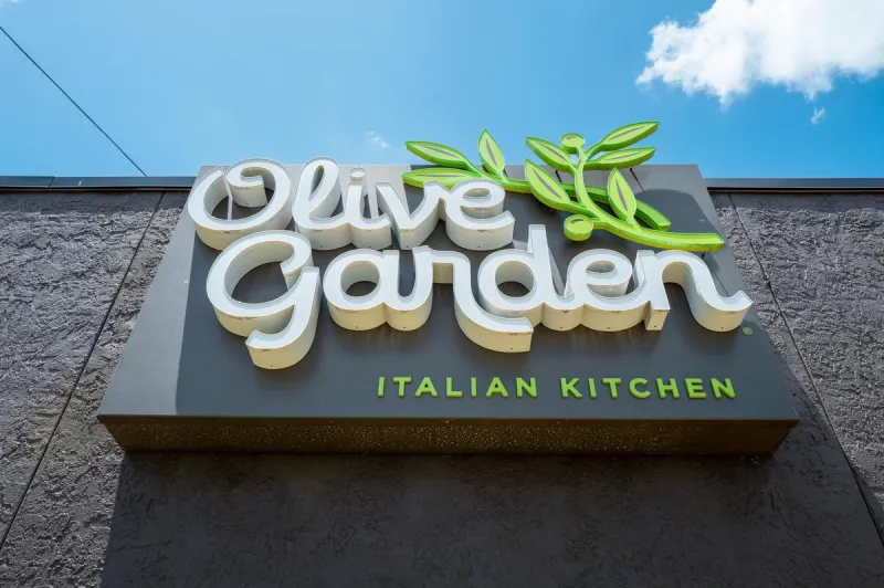 Here's How You Can Get Unlimited Olive Garden Pasta for Only $100