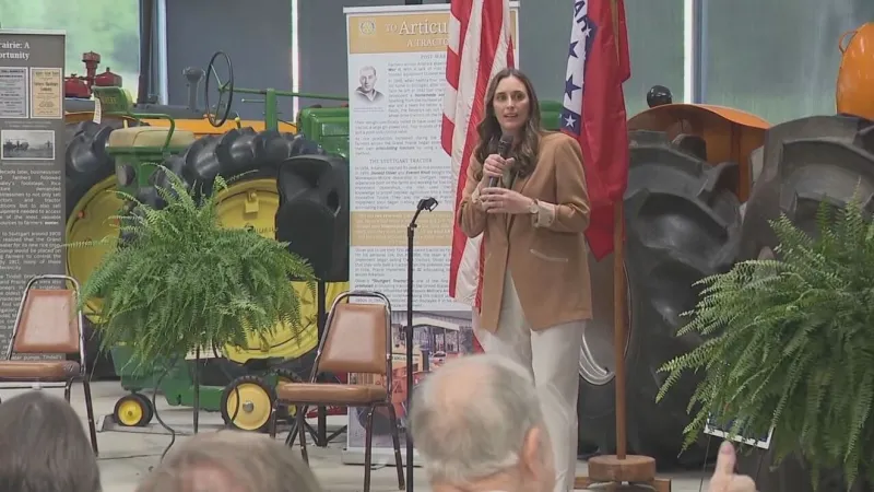 Hallie Shoffner holds Stuttgart townhall on farm crisis, gets Blanche Lincoln endorsement