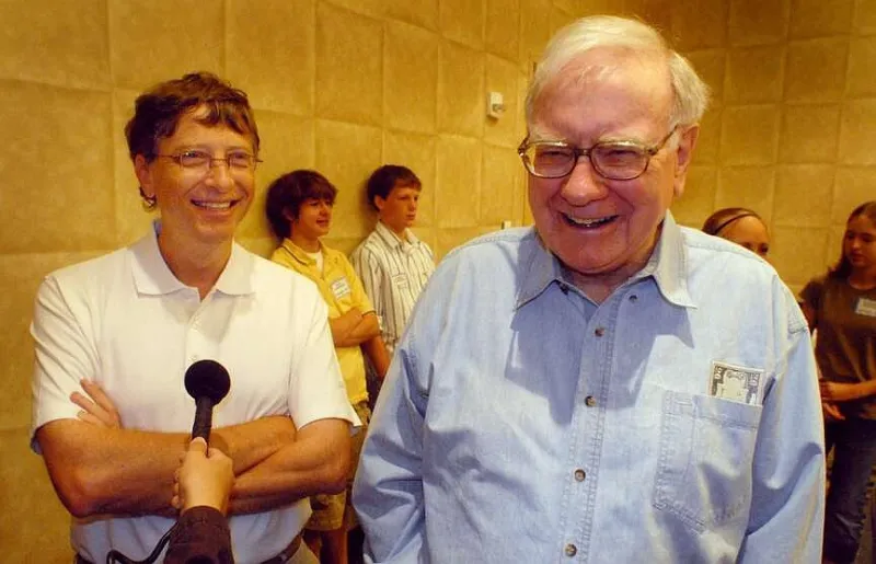 Buffet says donation decision to do with his kids, not Gates
