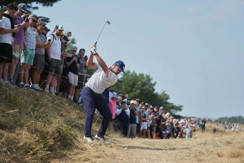 DeChambeau feels love from Brit fans