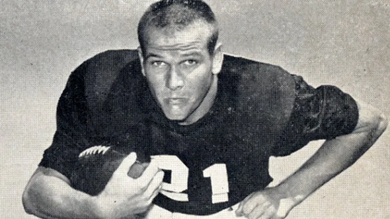 Razorbacks football legend Jim Lindsey dies at 81