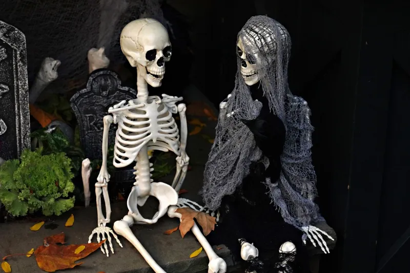 Bigger Than Life to Scare You to Death - Home Depot Halloween