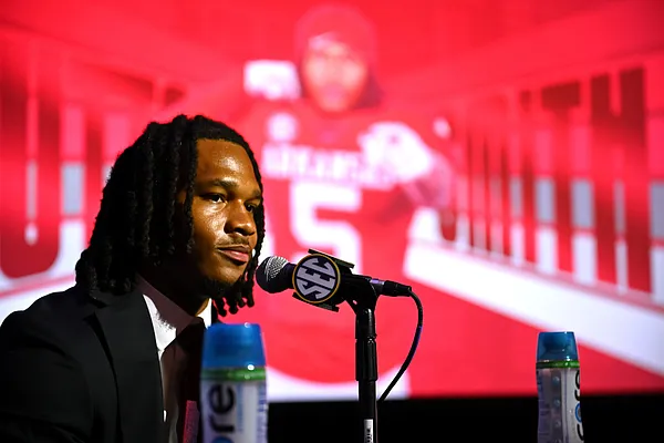 Arkansas football's Sutton Smith honored to wear Darren McFadden's iconic No. 5 jersey