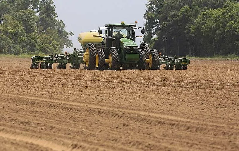 Nonprofit H2Ozarks program to award farmers and landowners up to $7500 for conservation efforts