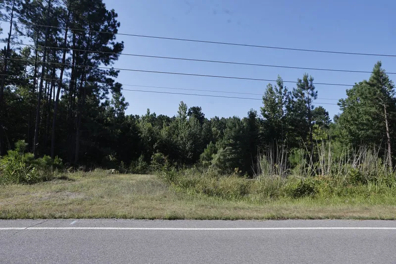 Entergy in talks with landowners about need for additional data center transmission lines