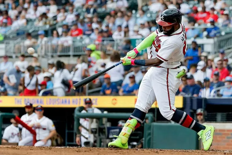 Sale fans 11, Braves belt 4 HRs in win over Padres