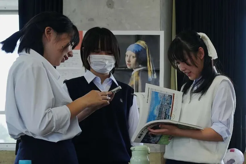Japanese students chalk up masterpieces on blackboards