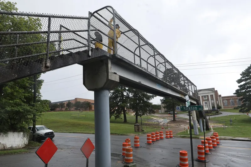 Demolition of West Markham Street pedestrian bridge in Little Rock set to begin Tuesday