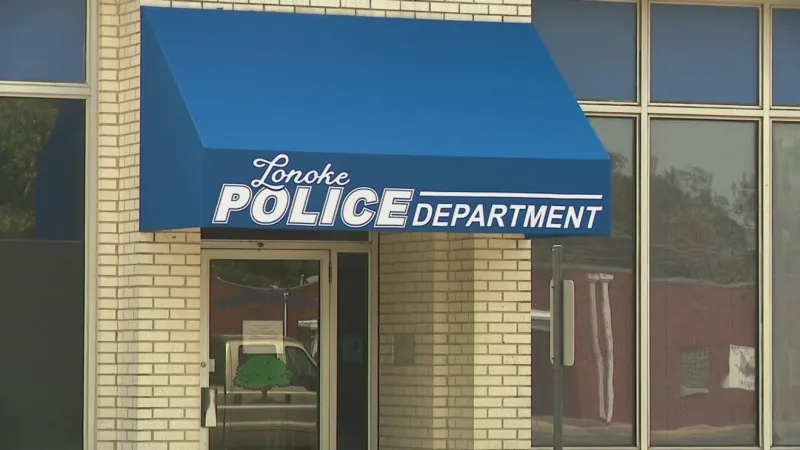 Lonoke police chief fired: Records reveal concerns over city credit card use