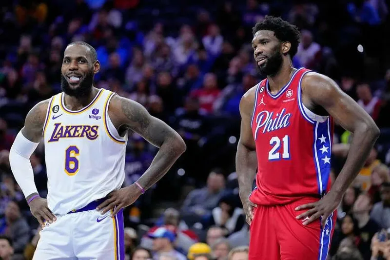 Philadelphia 76ers celebrate LeBron James' arrival with coronation photo fit for basketball's king