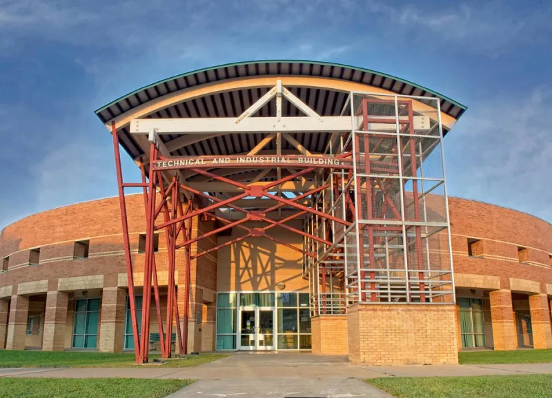 UA Hope-Texarkana Earns USA TODAY National Trade School Rank