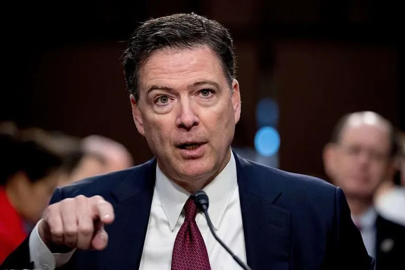 Comey case officials omitted key facts, defense lawyers say